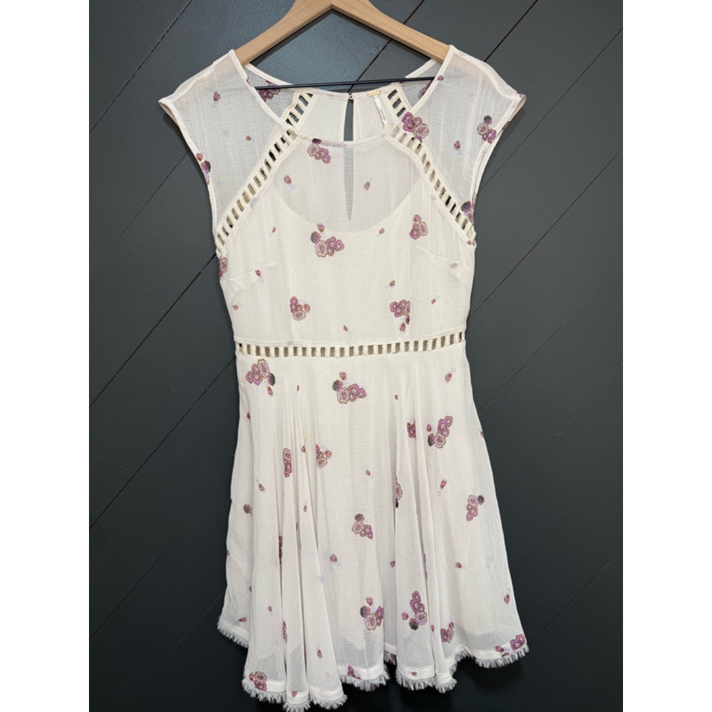 Free People Ivory Floral Mini Dress Size 4 Boho Coquette Cottagecore - Picture 2 of 11